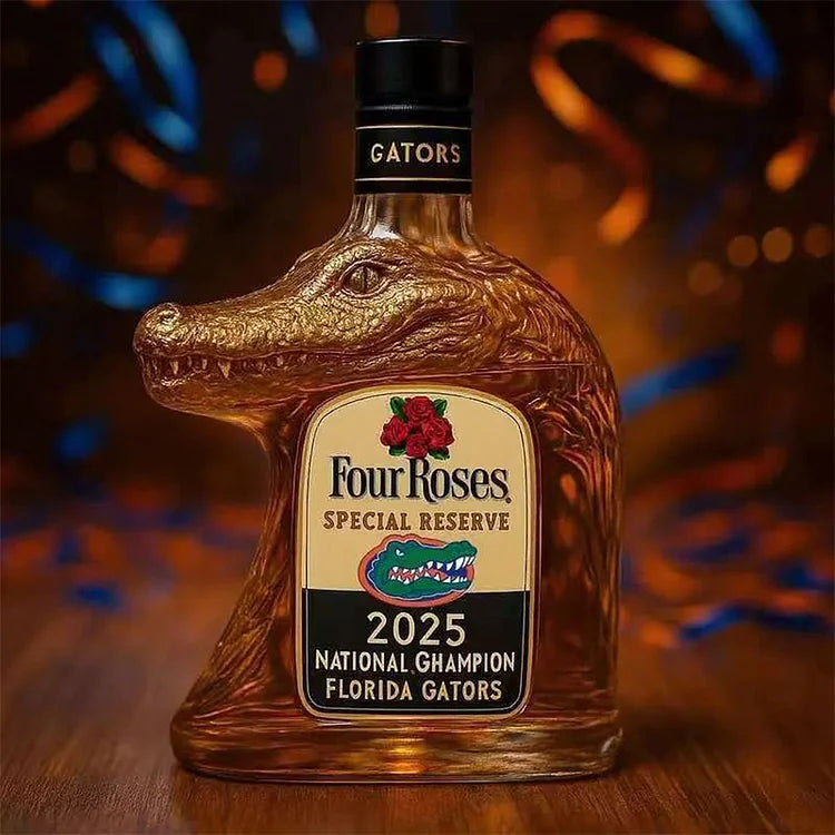 Decantor de whiskey în formă de crocodil
